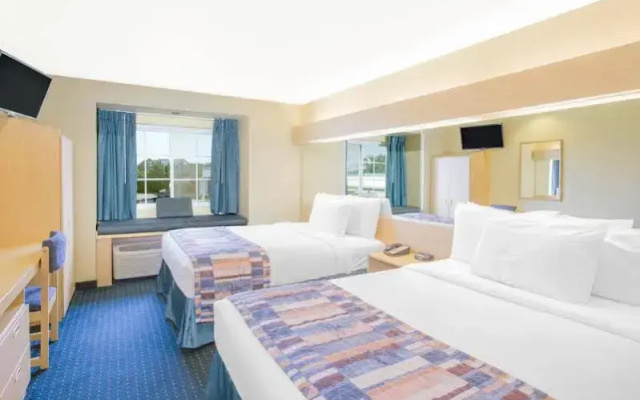 Microtel Inn and Suites Albertville