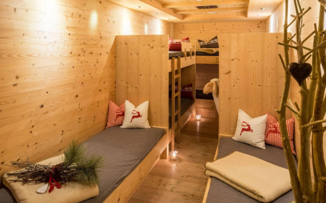 Hotel Emmy - five elements