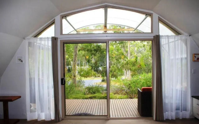 Deedy's Nest -Couple's Retreat at Mystery Bay