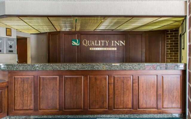 Quality Inn Schaumburg - Chicago near the Mall