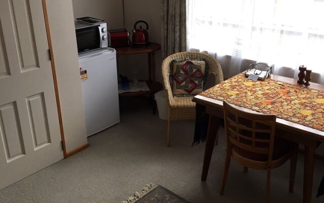 Pukeko Lodge BnB