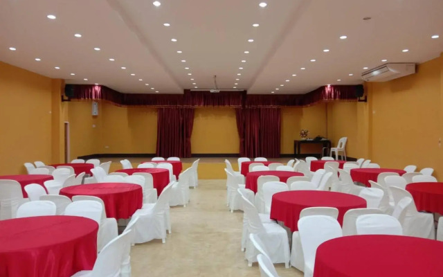 Apinya Resort Bangsarey