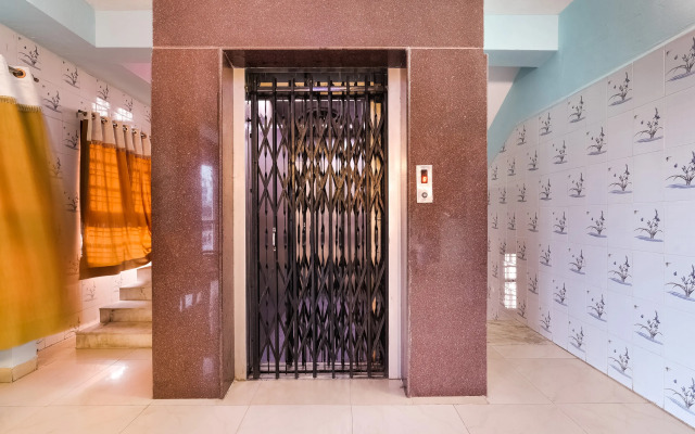 OYO 76010 Hotel Jayalakshmi Residency