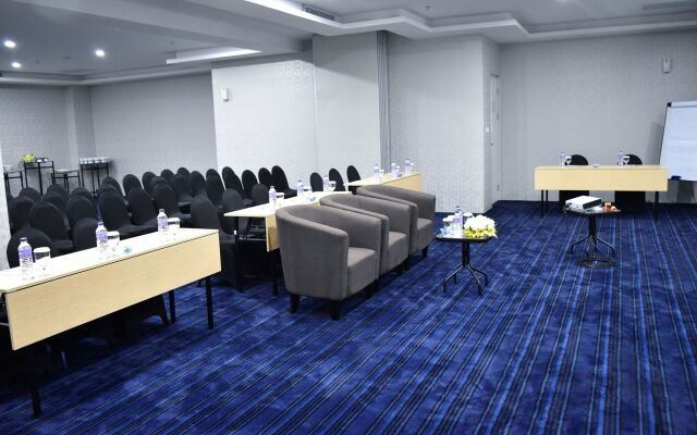 Platinum Balikpapan Hotel & Convention Hall