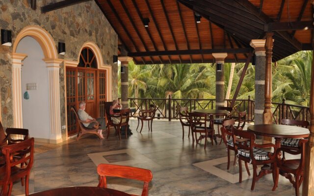 Warahena Beach Hotel
