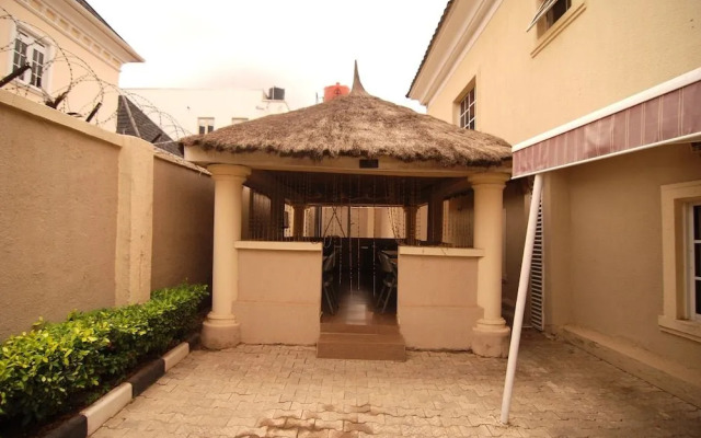 Grandville Hotel & Resort