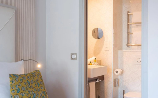 Le Parisis Paris Tour Eiffel