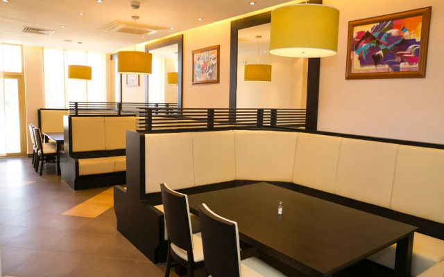 St. John Hill Suites Hotel