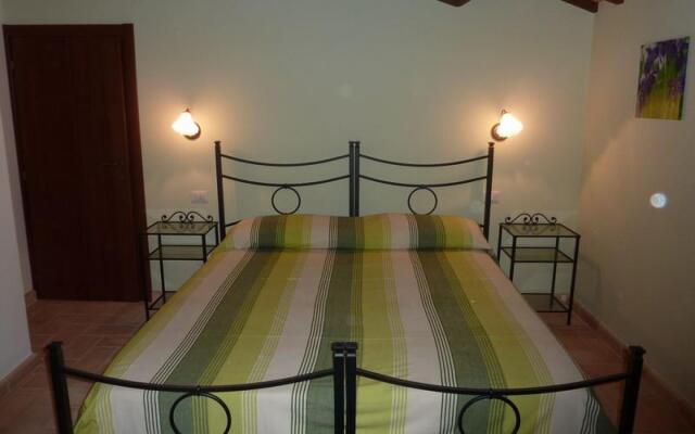 Villa in Le Marche with stunning views-Villa Monteverde