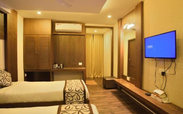 Sea Shell Residency  (Opp US Consulate).