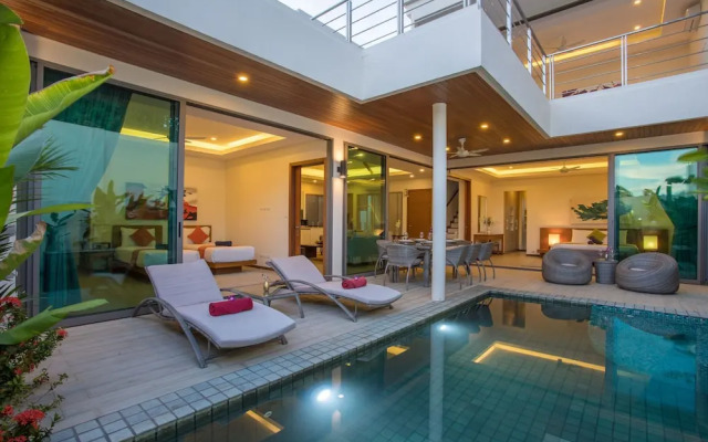 Trendy 4BR Villa Kari in KA Villas Rawai