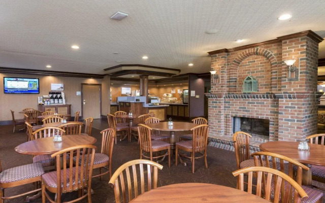 Holiday Inn Express Holland by IHG