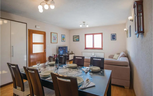 Three-Bedroom Holiday Home in Imotski