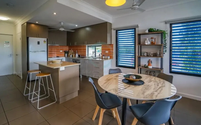 ZEN NOMAD - 2BR Nightcliff Apartment