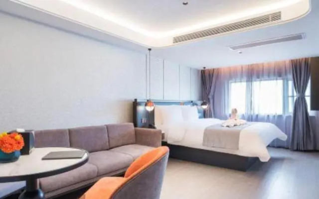 Yitel Collection (Chengdu Wuhouci Sichuan Orthopaedic Hospital Metro Station Branch)