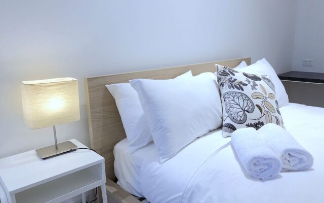 Fawkner Apartment 1B1B