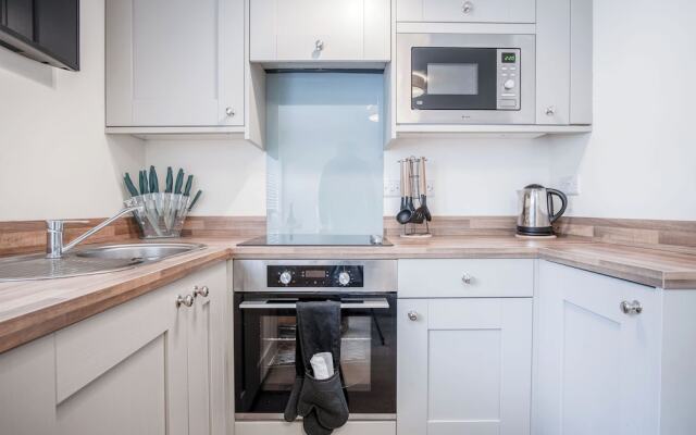 Dolphin - 2 Bedroom Apartment - Saundersfoot