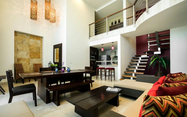 Luxurious & Central Condo In Playa Steps From The Beach