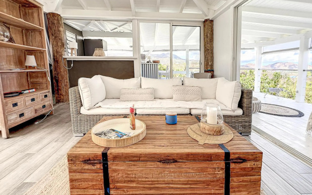 Villa Cazou, sea view, private pool, Wifi 100Mbps