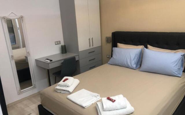 Royal Red Suite No 1, Piraeus Port