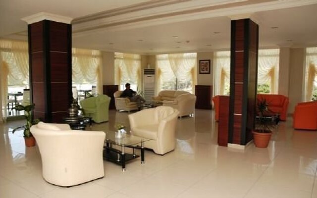 Club Adas Hotel