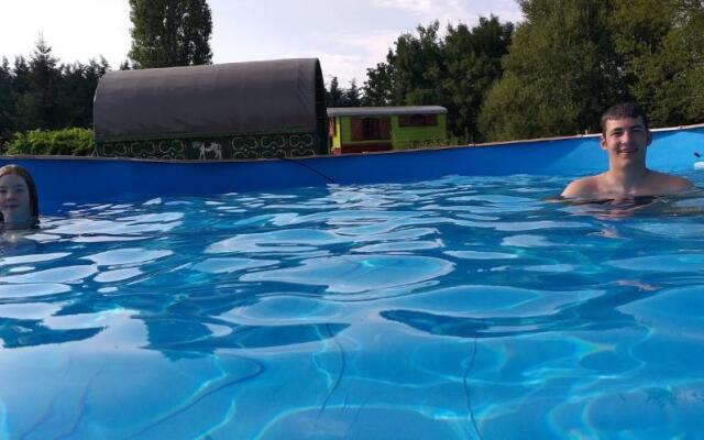 La maison du bonheur - les roulottes - Campsite