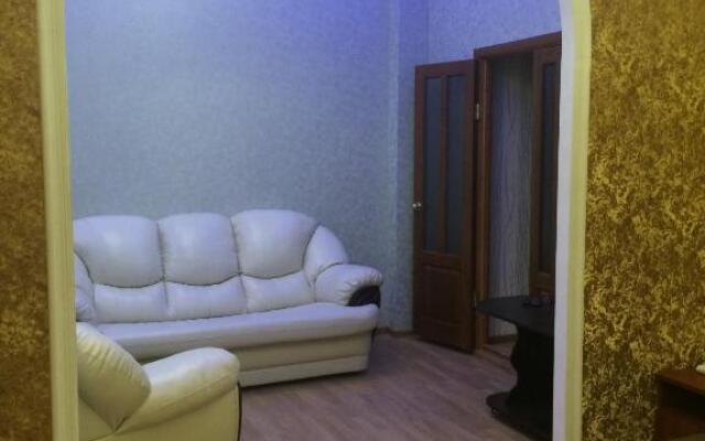 Hotel 1 May