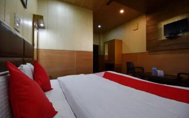 OYO 24828 Hotel Akshay
