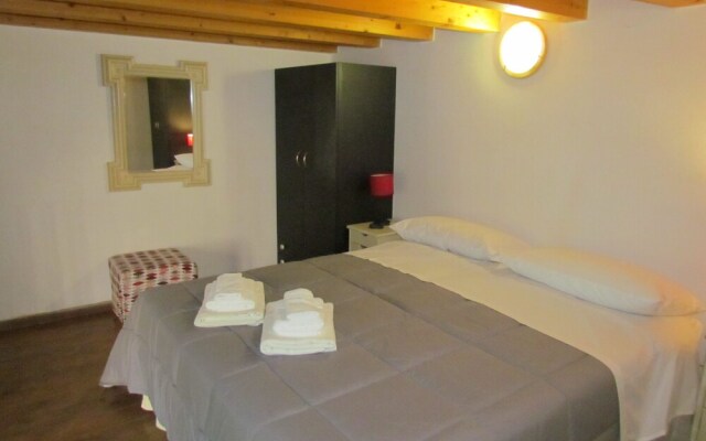 Casa corte degli Avolio