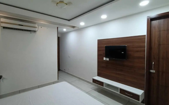 Oyo Home 89062 Ishwar Bharti Apartments