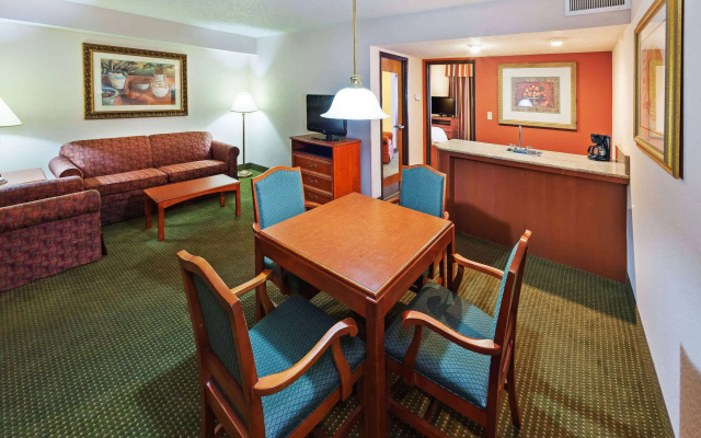 AmericInn by Wyndham Omaha
