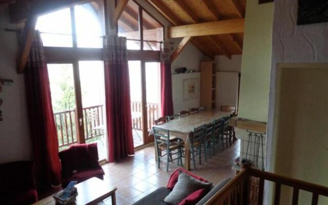 Beau chalet au départ des pistes 108077