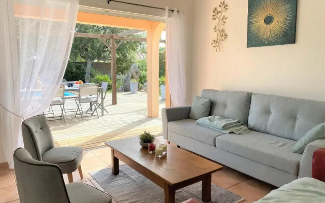 Villa pleine de charme avec piscine proches des plages