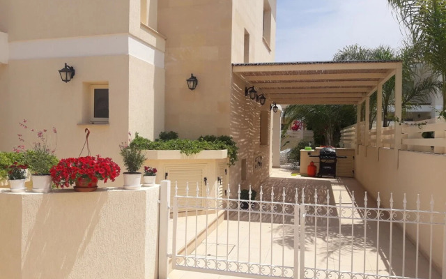 Anthorina Villa 6