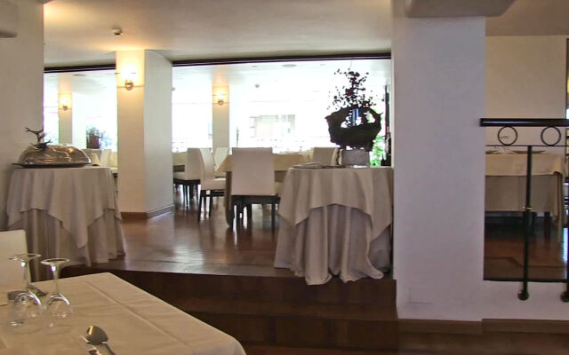 Sardegna Hotel, Suites & Restaurant