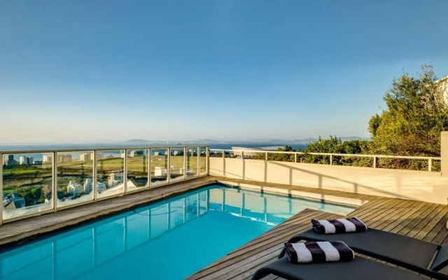 Belle View Villa in Green Point