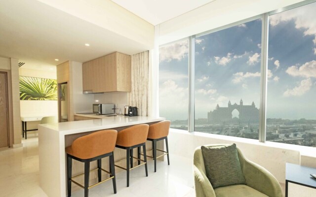 LUX Iconic Views at Palm Tower Suite 4