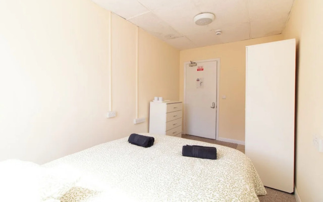 Brookvale Guest House Room 4