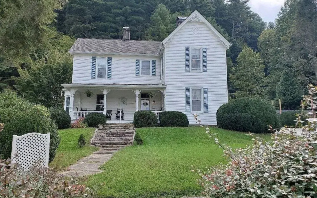 Key Falls Inn