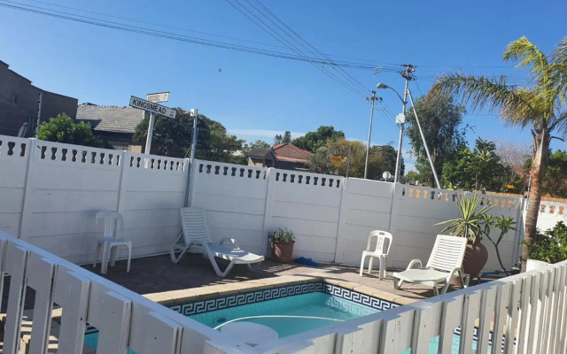 The White House Lodge