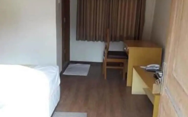 Saanvi Hotel