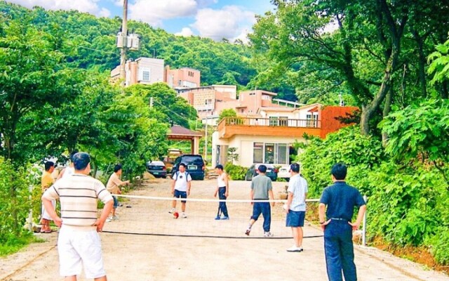 Ganghwado Noeulbit Meomuneunjip Pension