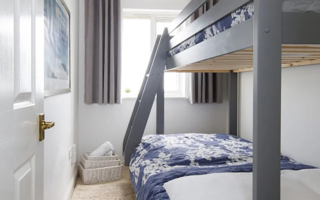 Wonderful Seafront Home - Panoramic Ocean Views