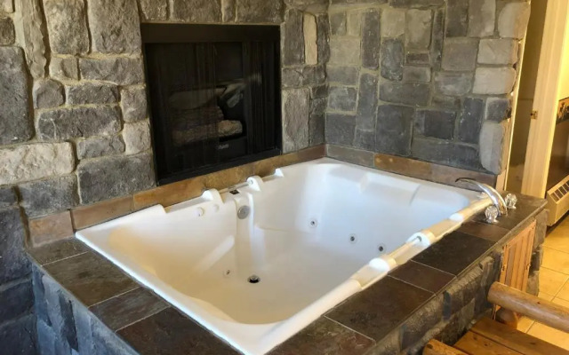 Rodeway Inn & Suites Fireside Lodge