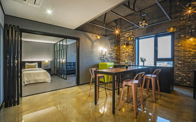 Embledon Hotel
