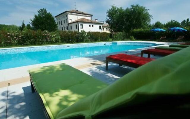 Hotel Villa Dei Carpini
