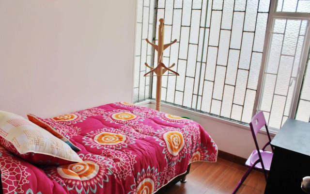 Urbana Hostel