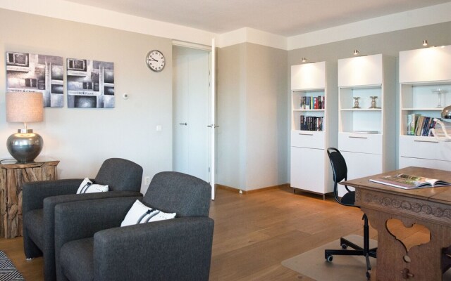 Luxury apartment in the harbor of Scheveningen