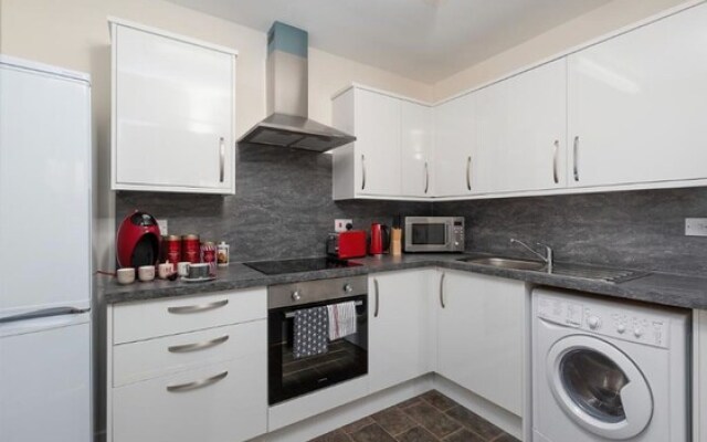 Polwarth Gardens Edinburgh Apartment