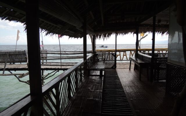 Kawayan Marine Dive Resort